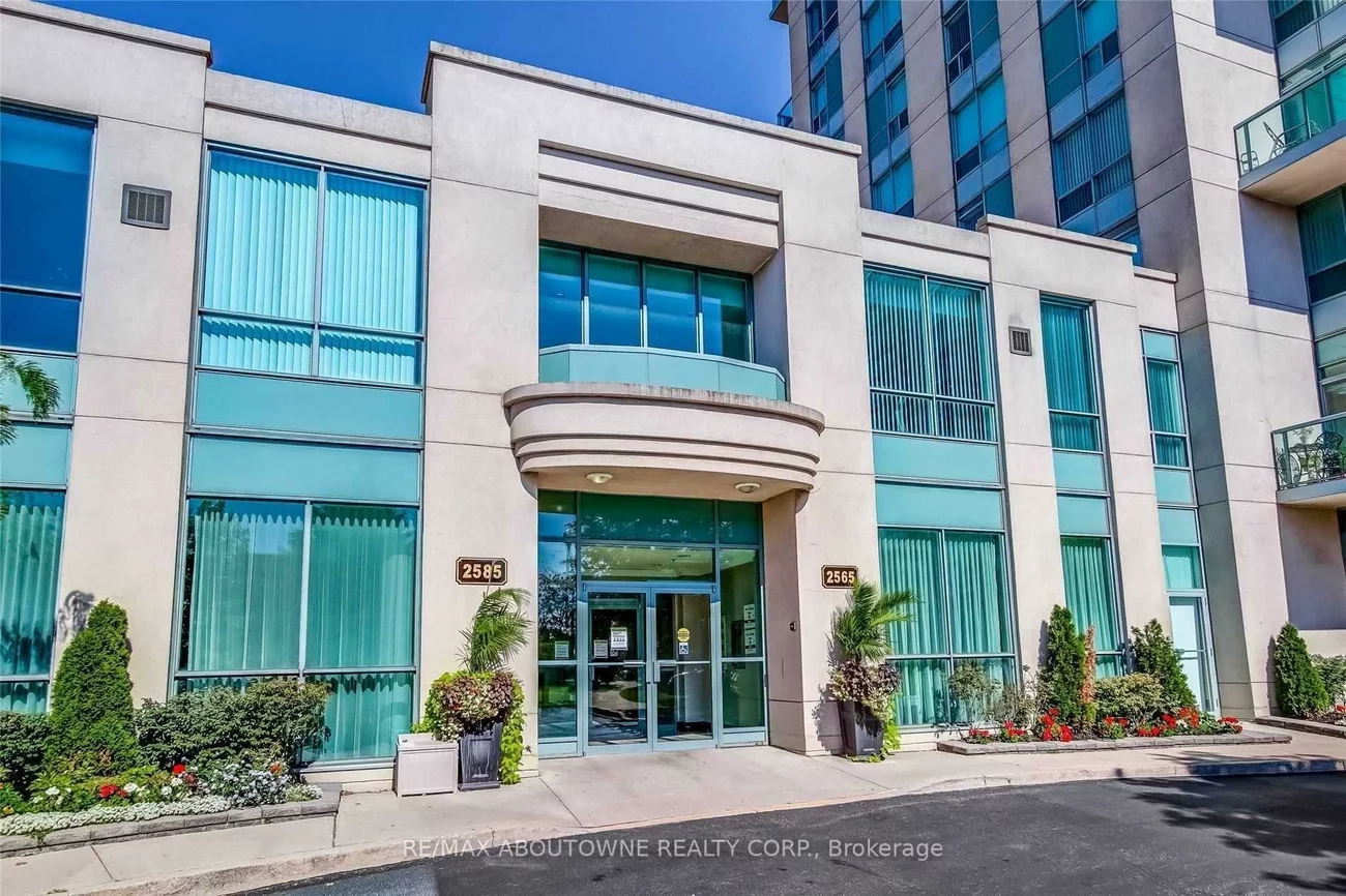 2565, Erin Centre, Central Erin Mills, Mississauga