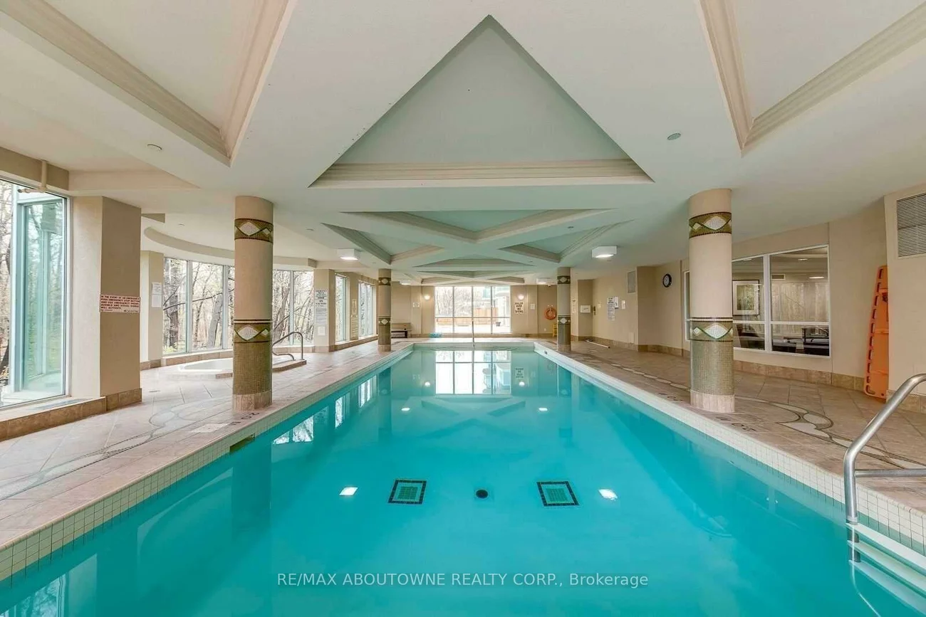 2565, Erin Centre, Central Erin Mills, Mississauga