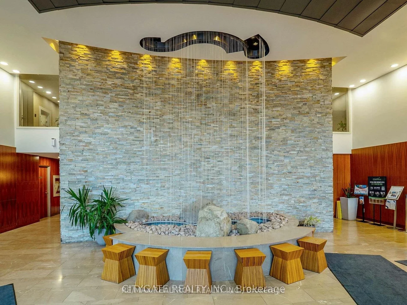 225, Webb, City Centre, Mississauga