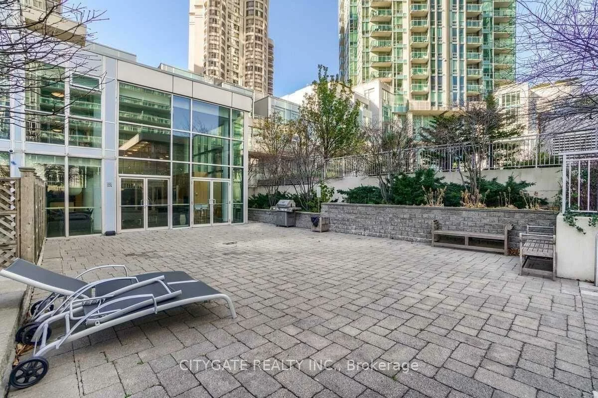 225, Webb, City Centre, Mississauga