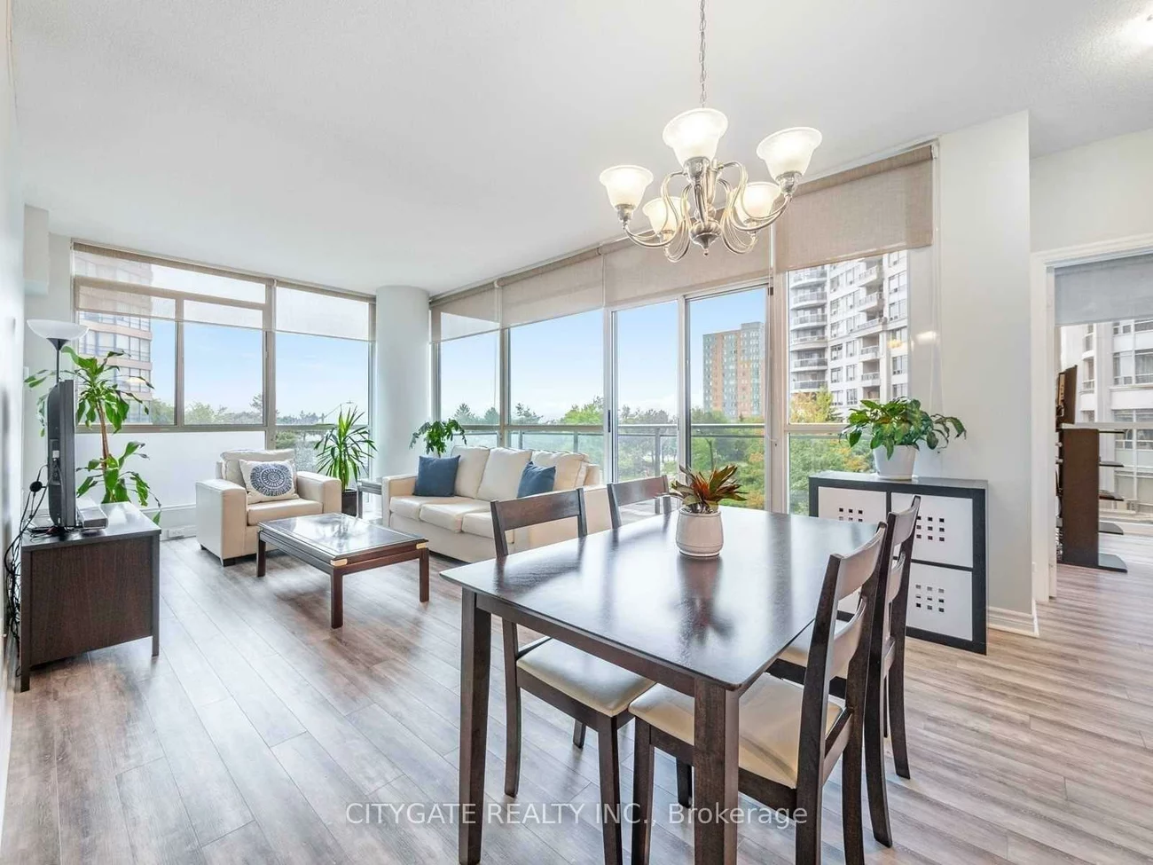 225, Webb, City Centre, Mississauga