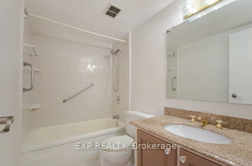 2323, Confederation, Cooksville, Mississauga