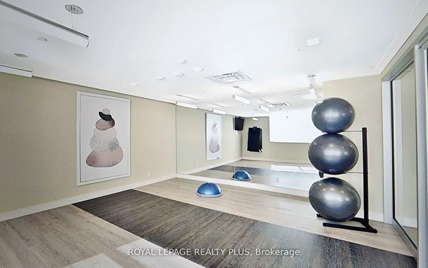 1575, Lakeshore, Clarkson, Mississauga