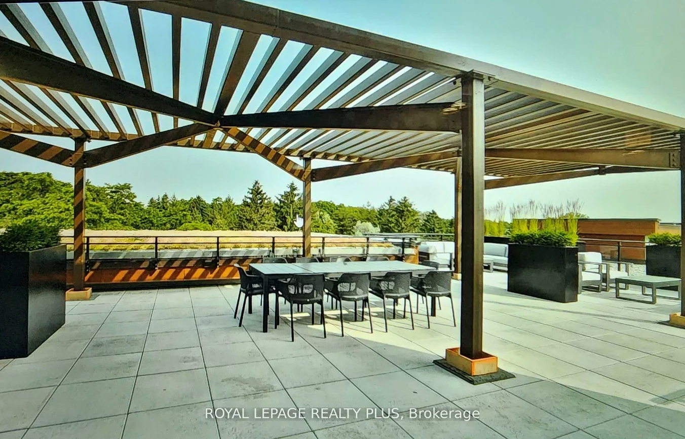1575, Lakeshore, Clarkson, Mississauga