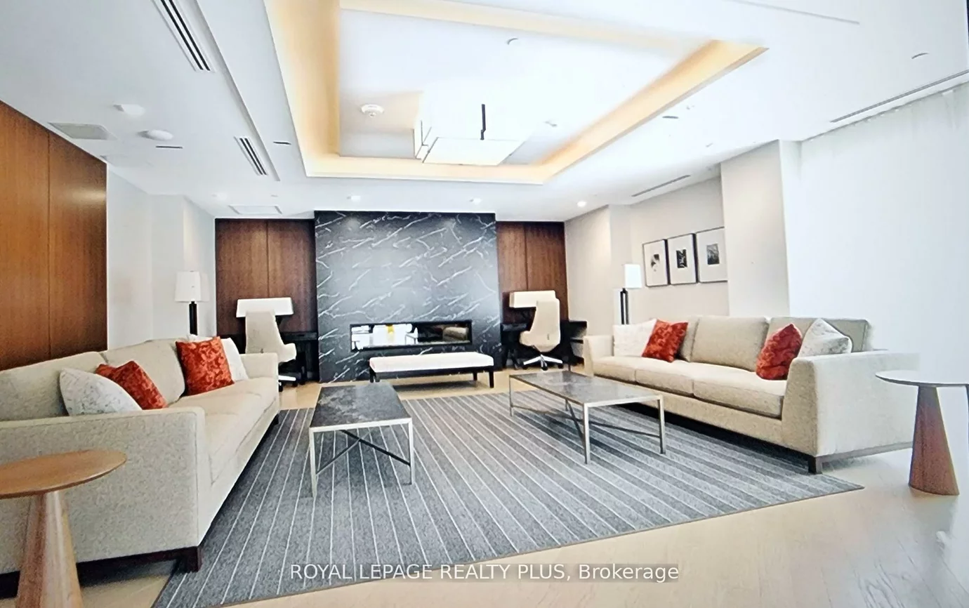 1575, Lakeshore, Clarkson, Mississauga
