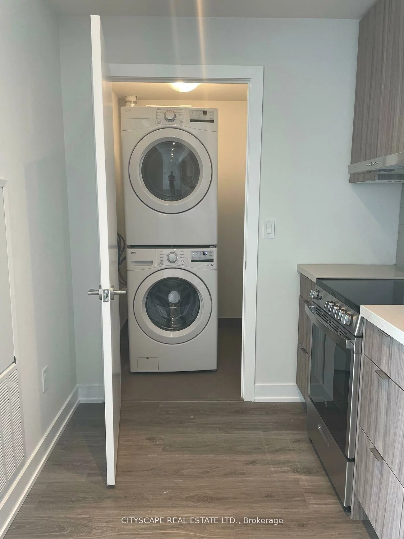 4130, Parkside Village, Creditview, Mississauga