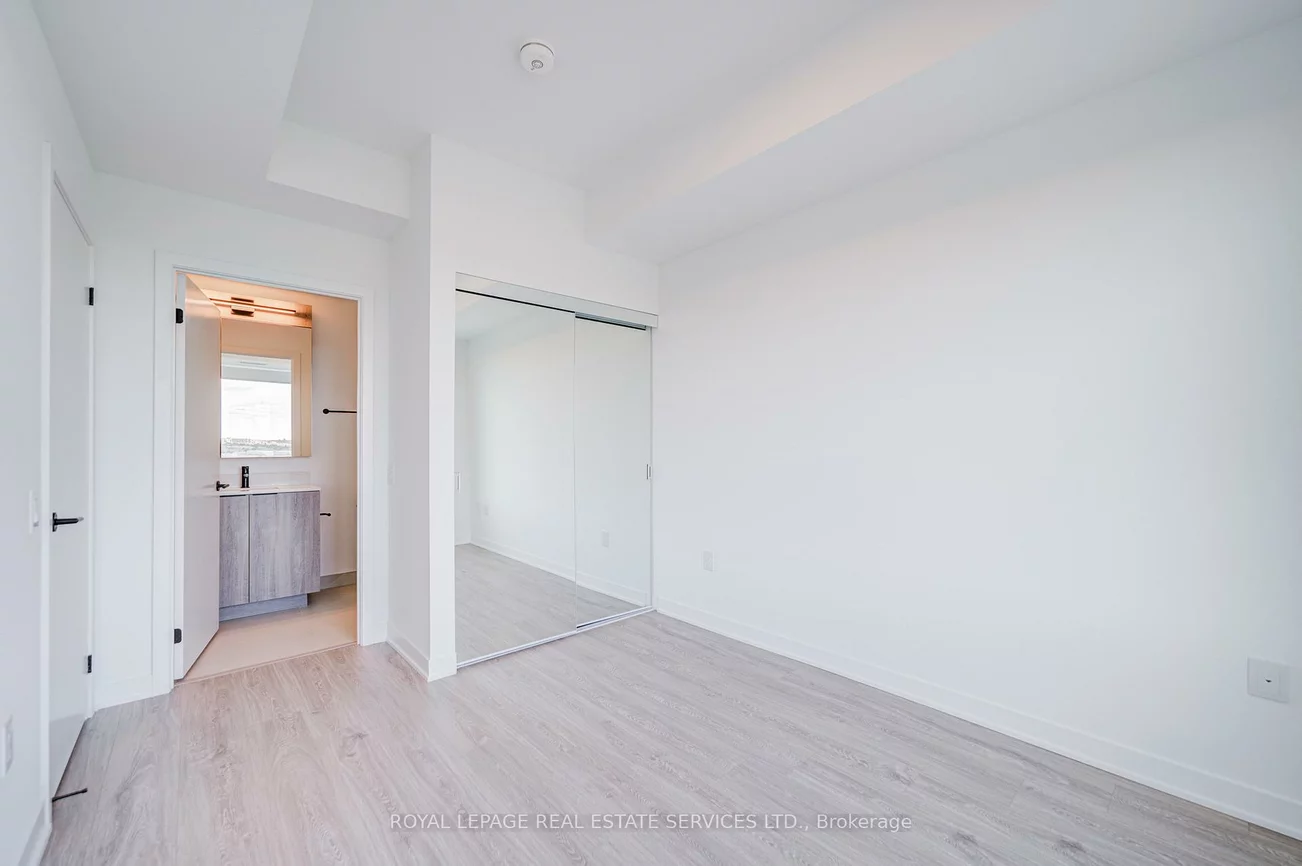 2495, Eglinton, Central Erin Mills, Mississauga