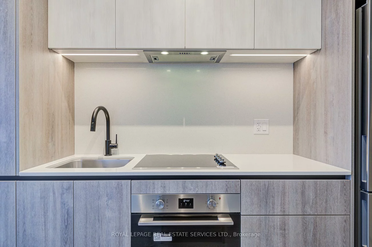 2495, Eglinton, Central Erin Mills, Mississauga