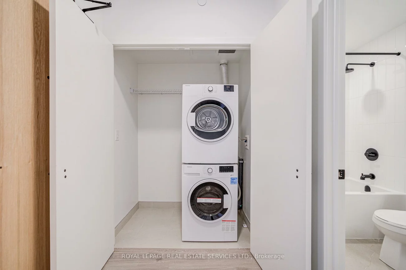 2495, Eglinton, Central Erin Mills, Mississauga