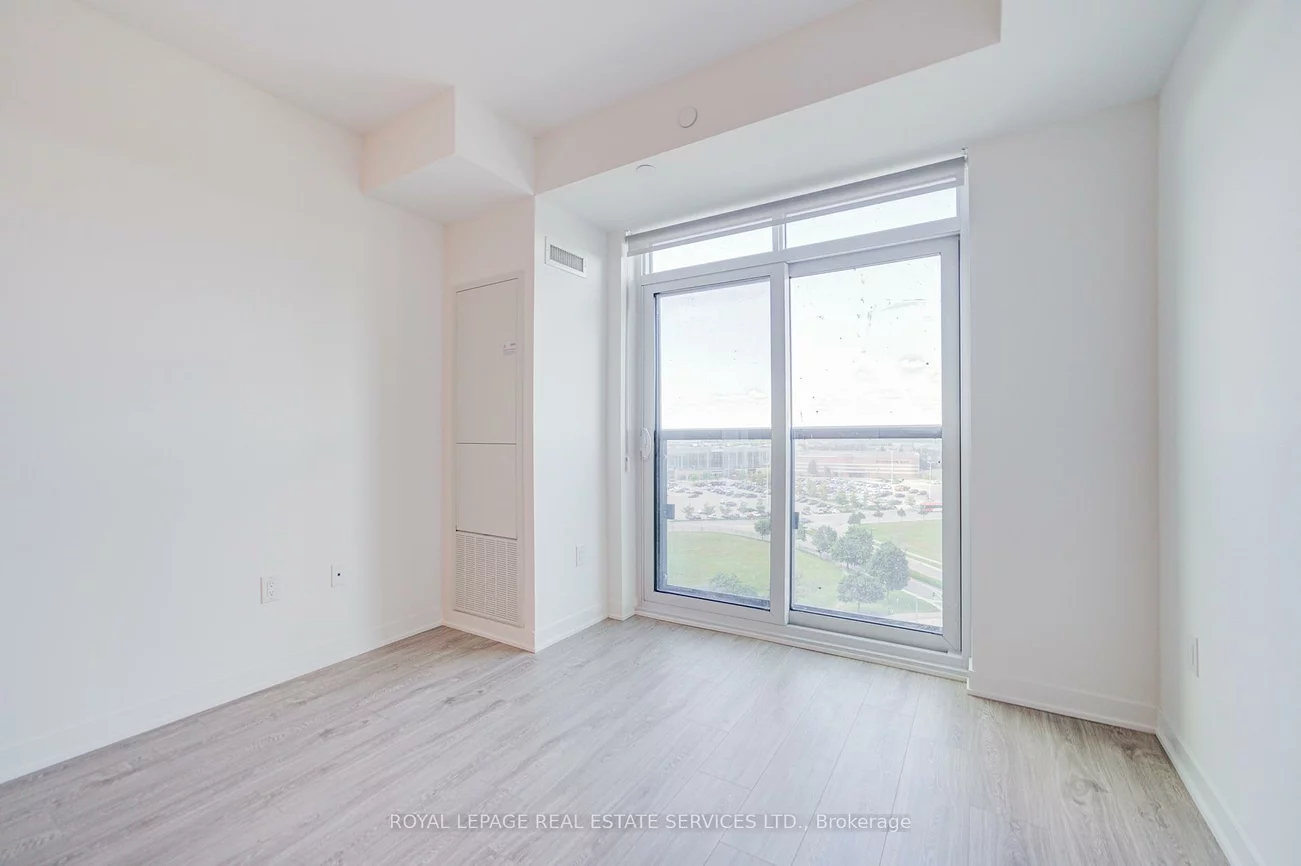 2495, Eglinton, Central Erin Mills, Mississauga