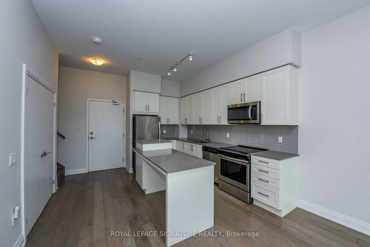 4085, Parkside Village, City Centre, Mississauga