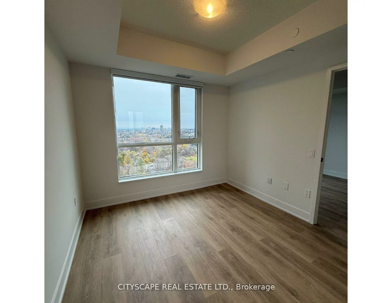 202, Burnhamthorpe, City Centre, Mississauga