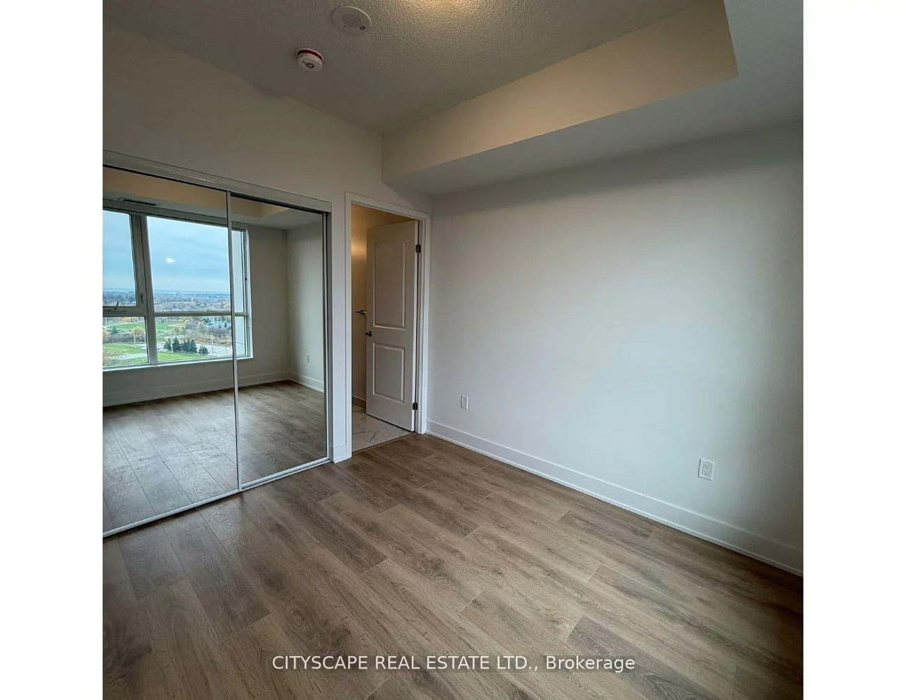 202, Burnhamthorpe, City Centre, Mississauga