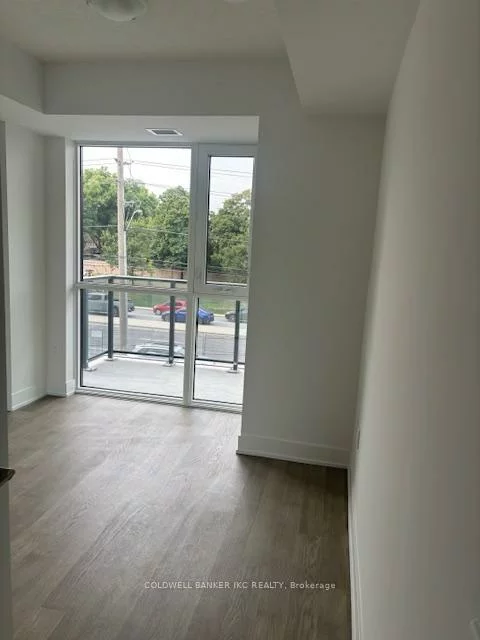 202, Burnhamthorpe, City Centre, Mississauga