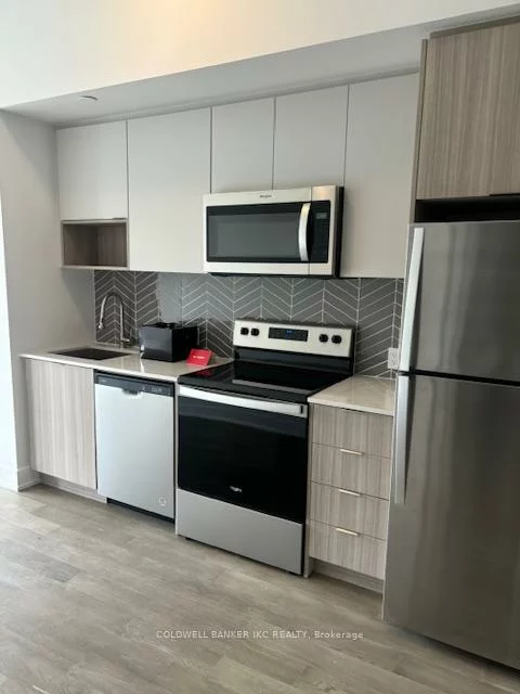 202, Burnhamthorpe, City Centre, Mississauga