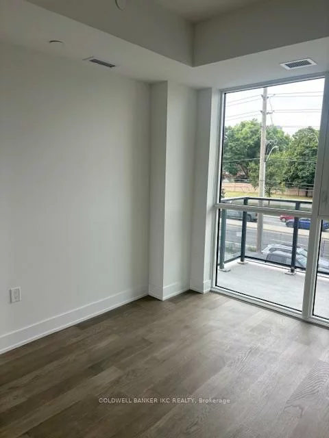 202, Burnhamthorpe, City Centre, Mississauga