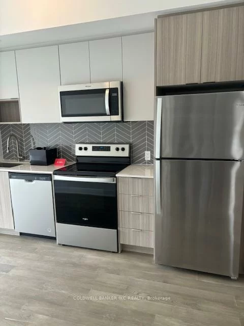 202, Burnhamthorpe, City Centre, Mississauga