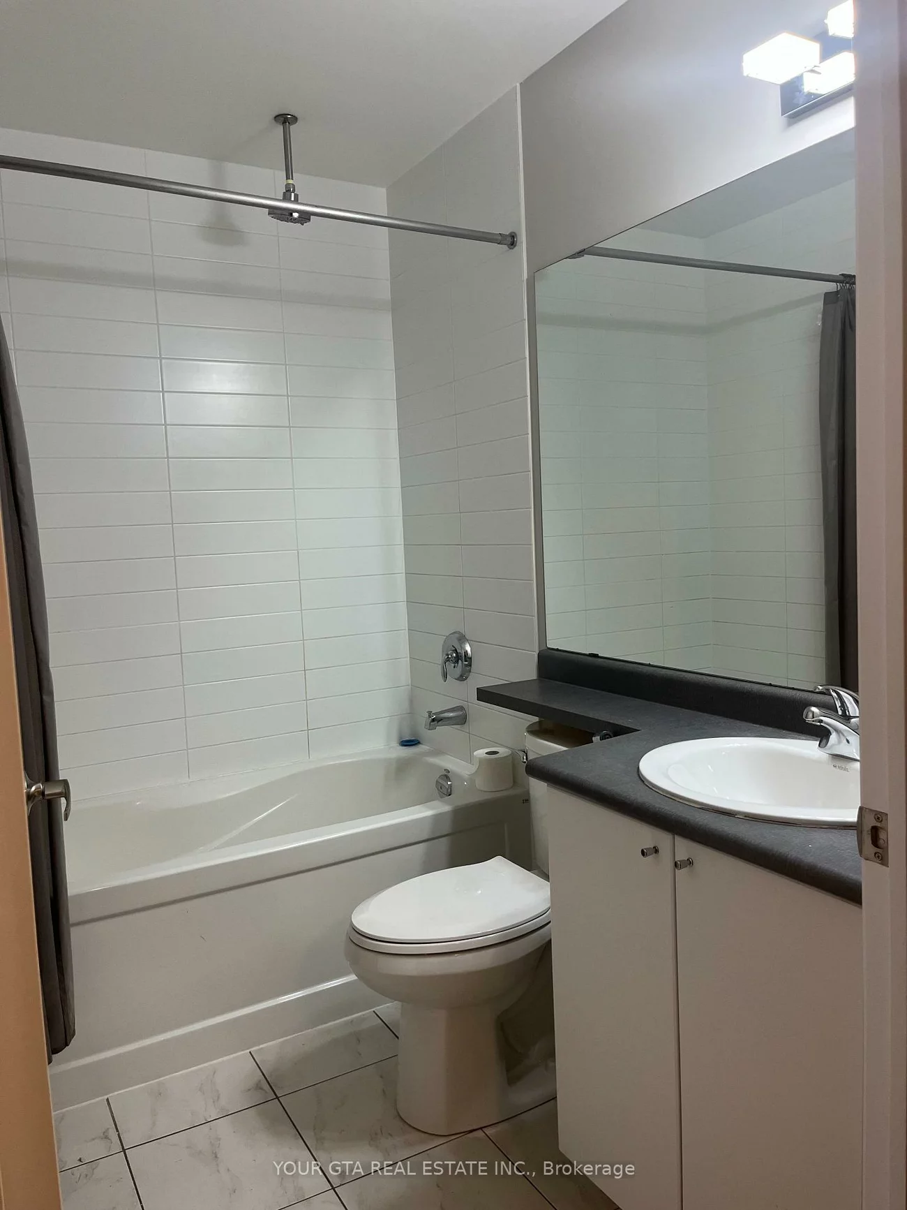 223, Webb, City Centre, Mississauga
