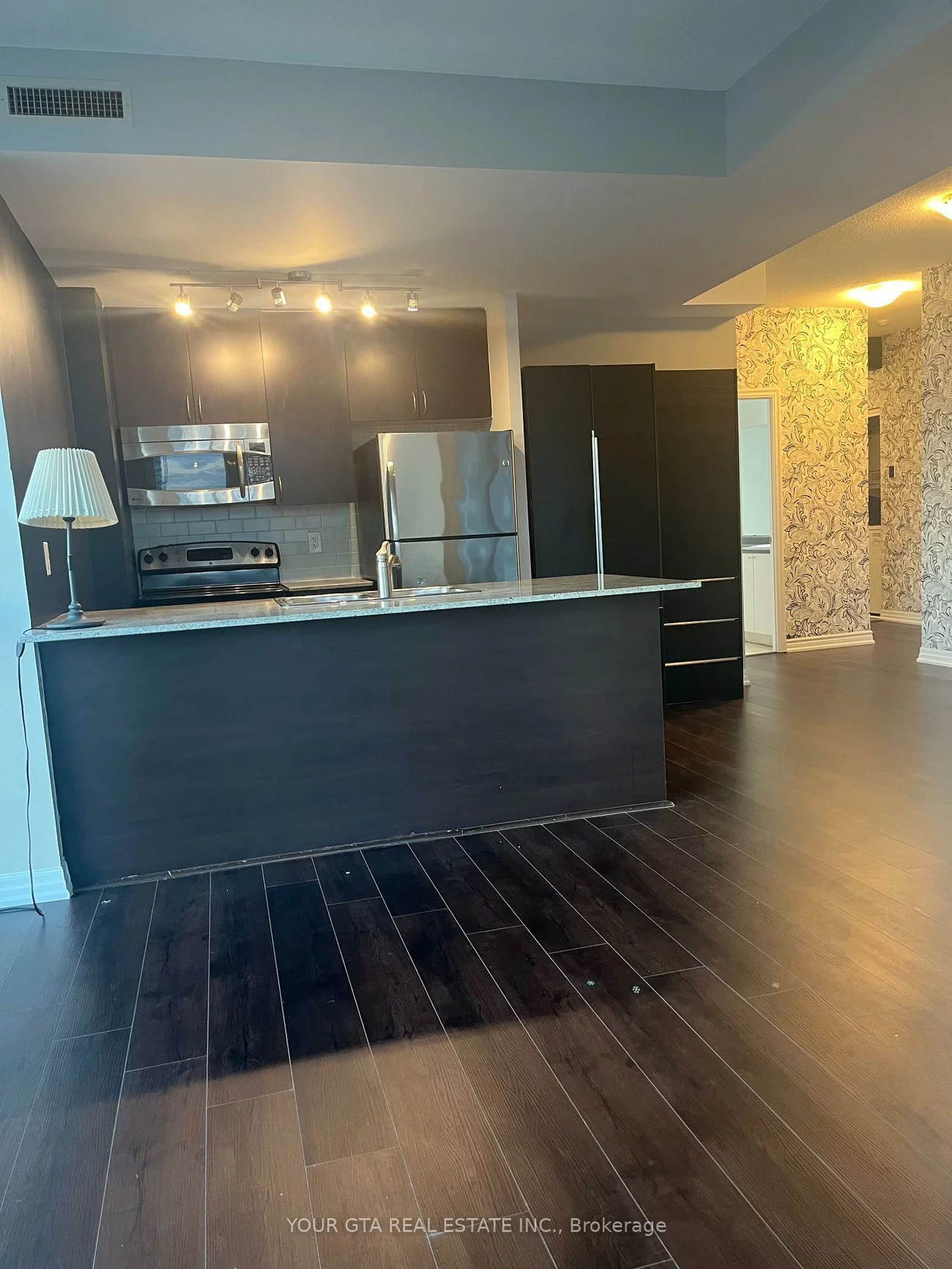 223, Webb, City Centre, Mississauga