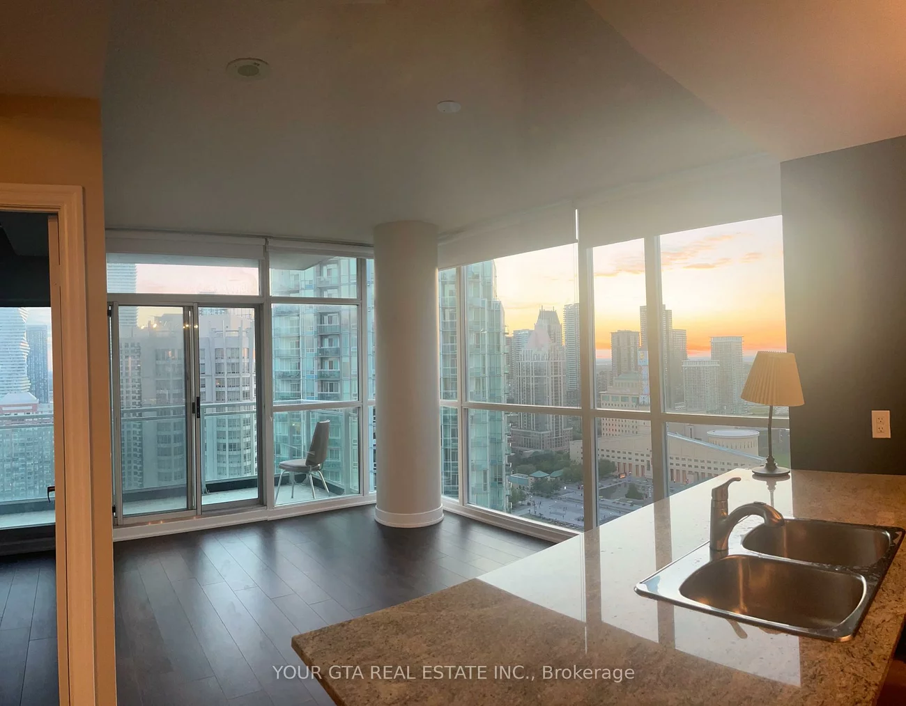 223, Webb, City Centre, Mississauga