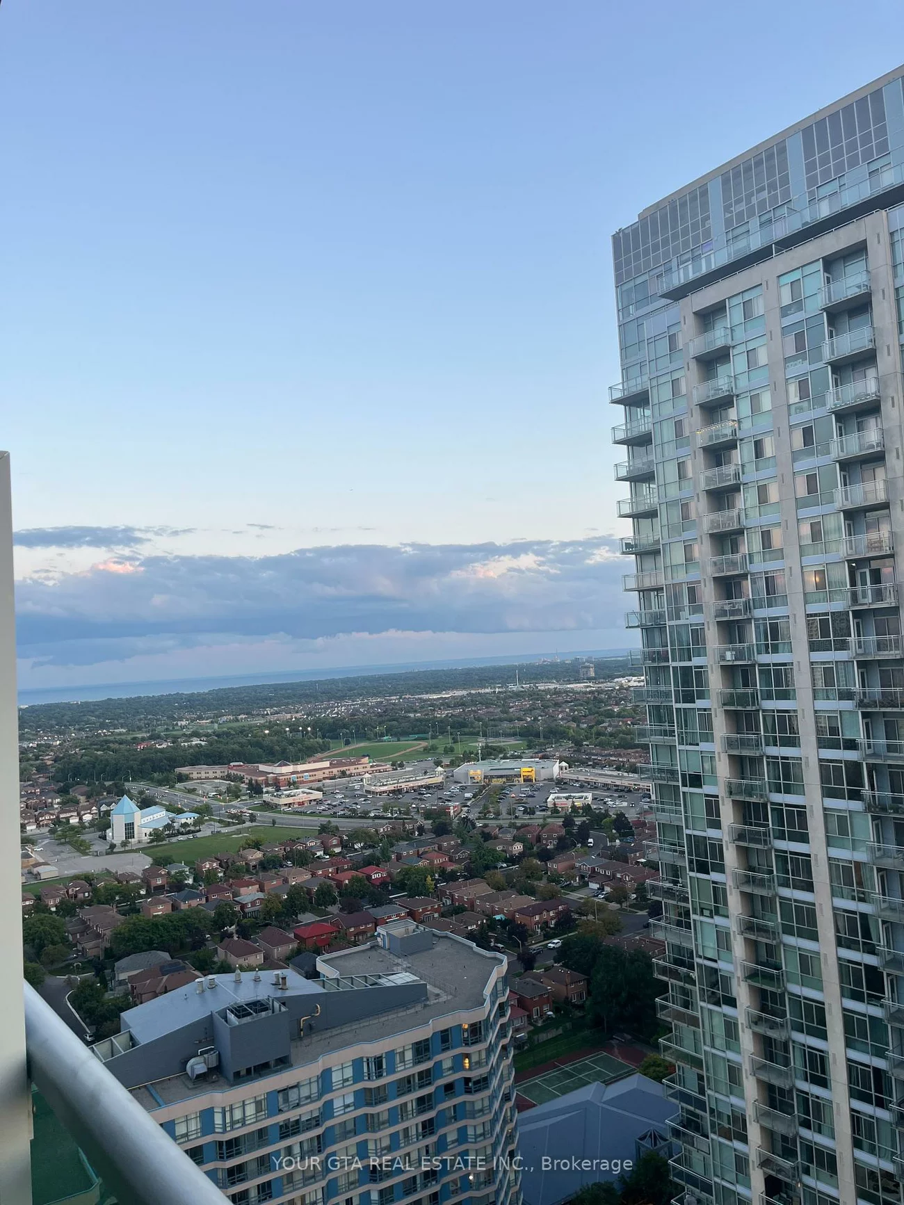 223, Webb, City Centre, Mississauga