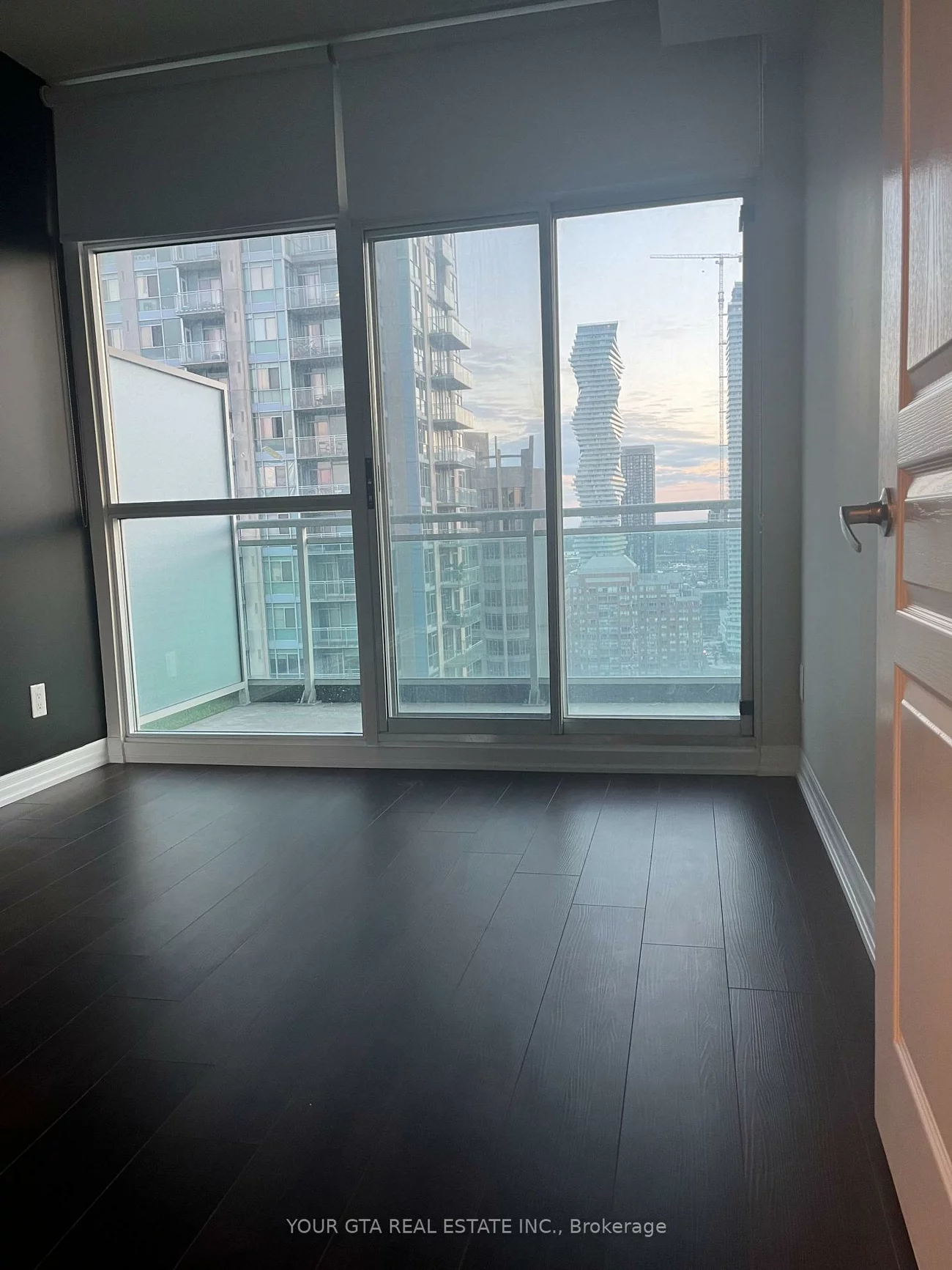 223, Webb, City Centre, Mississauga