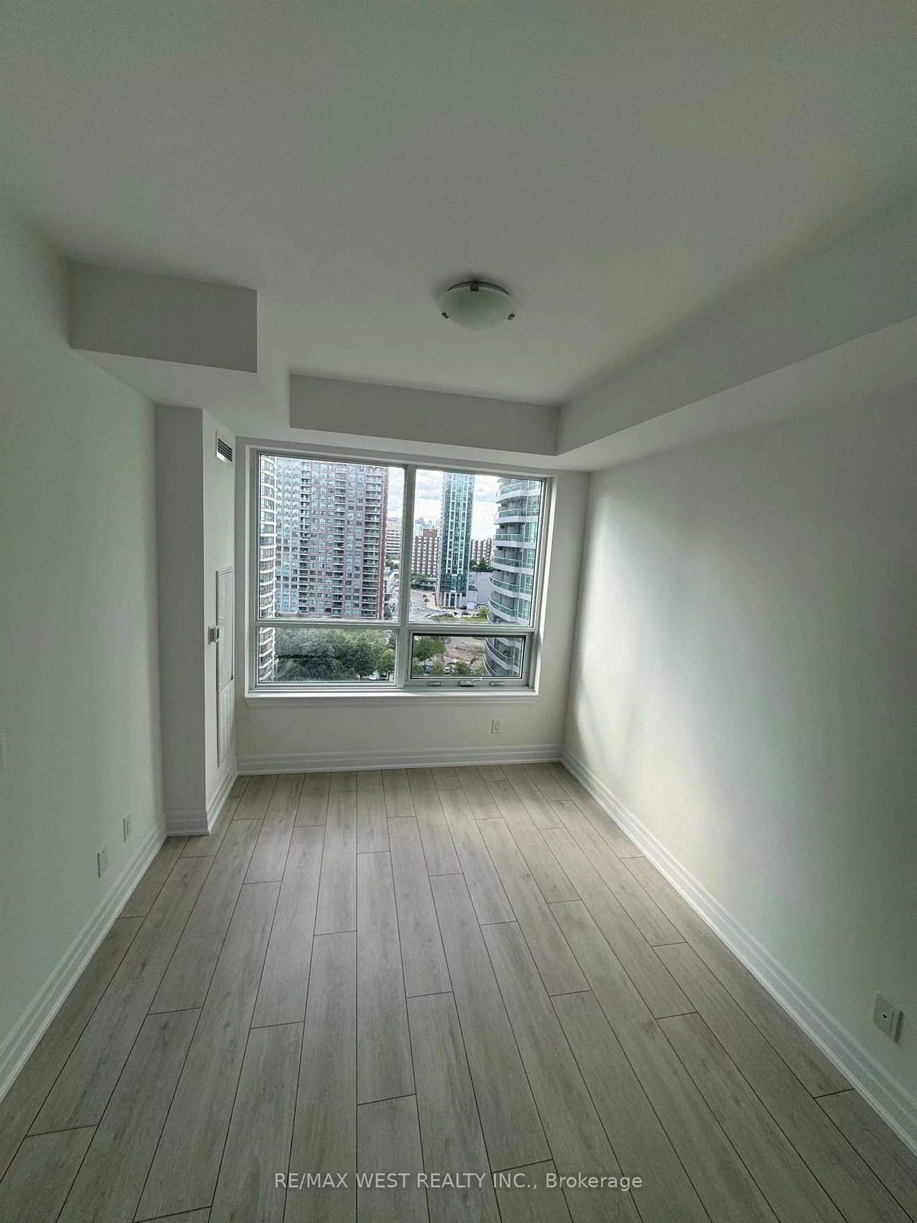 30, Elm, City Centre, Mississauga