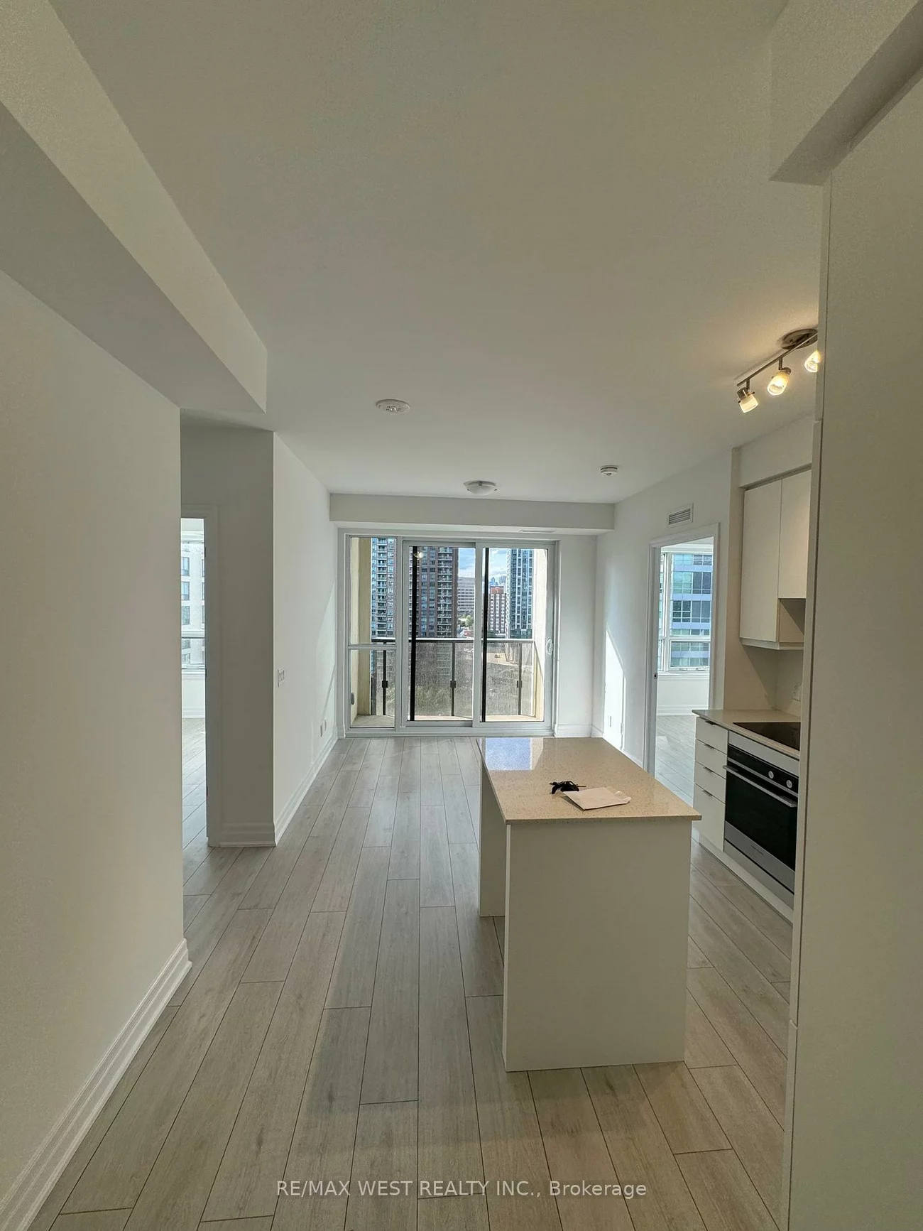 30, Elm, City Centre, Mississauga