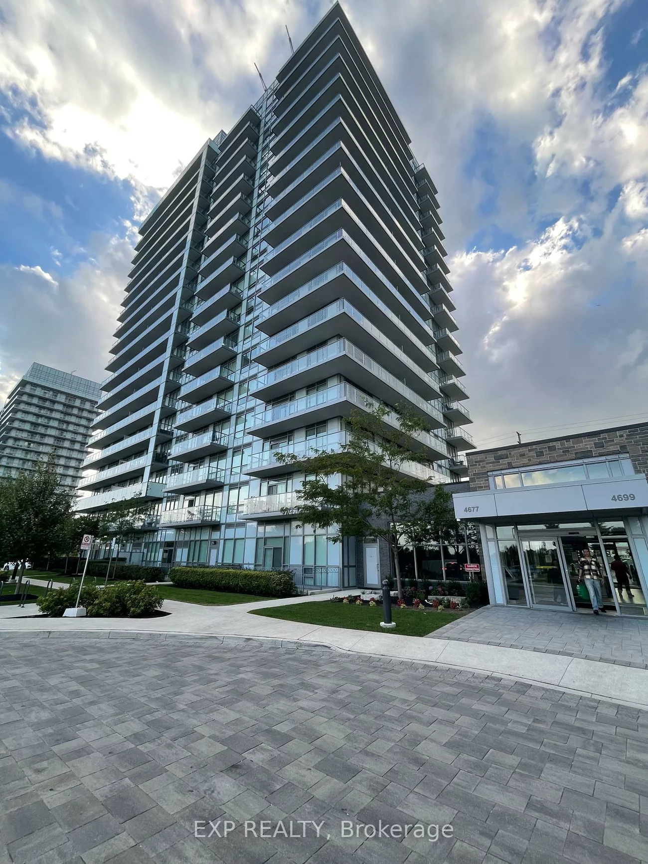 4677, Glen Erin, Central Erin Mills, Mississauga