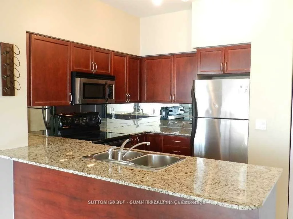 388, Prince Of Wales, City Centre, Mississauga