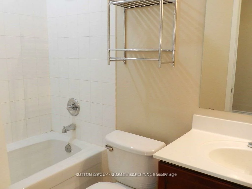 388, Prince Of Wales, City Centre, Mississauga