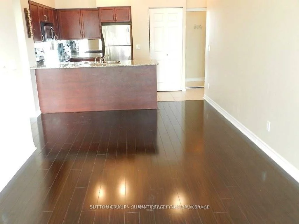 388, Prince Of Wales, City Centre, Mississauga