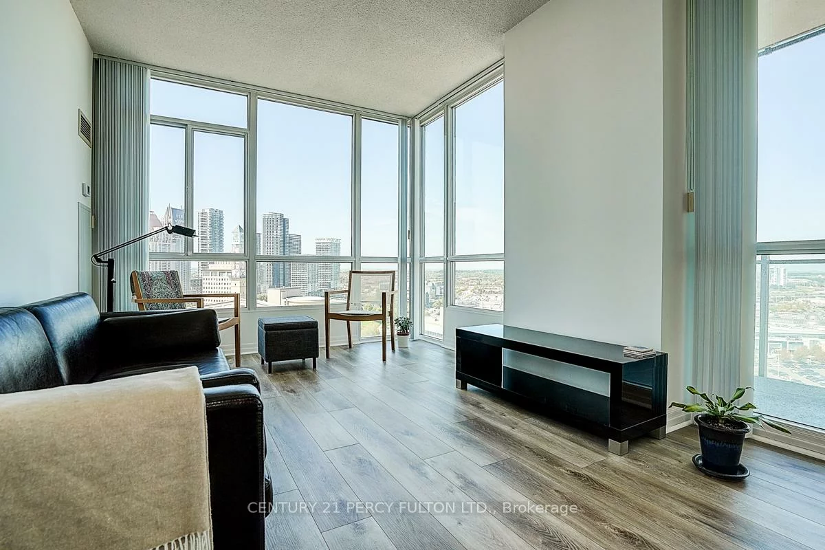 220, Burnhamthorpe, City Centre, Mississauga
