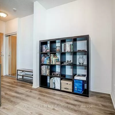 220, Burnhamthorpe, City Centre, Mississauga