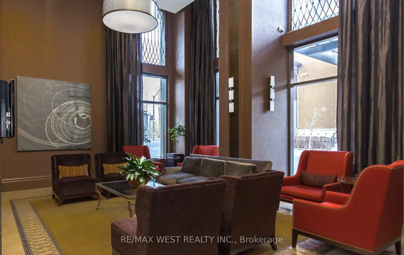 385, Prince Of Wales, City Centre, Mississauga