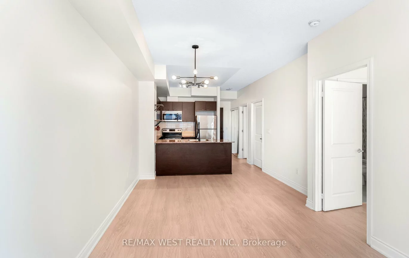 385, Prince Of Wales, City Centre, Mississauga