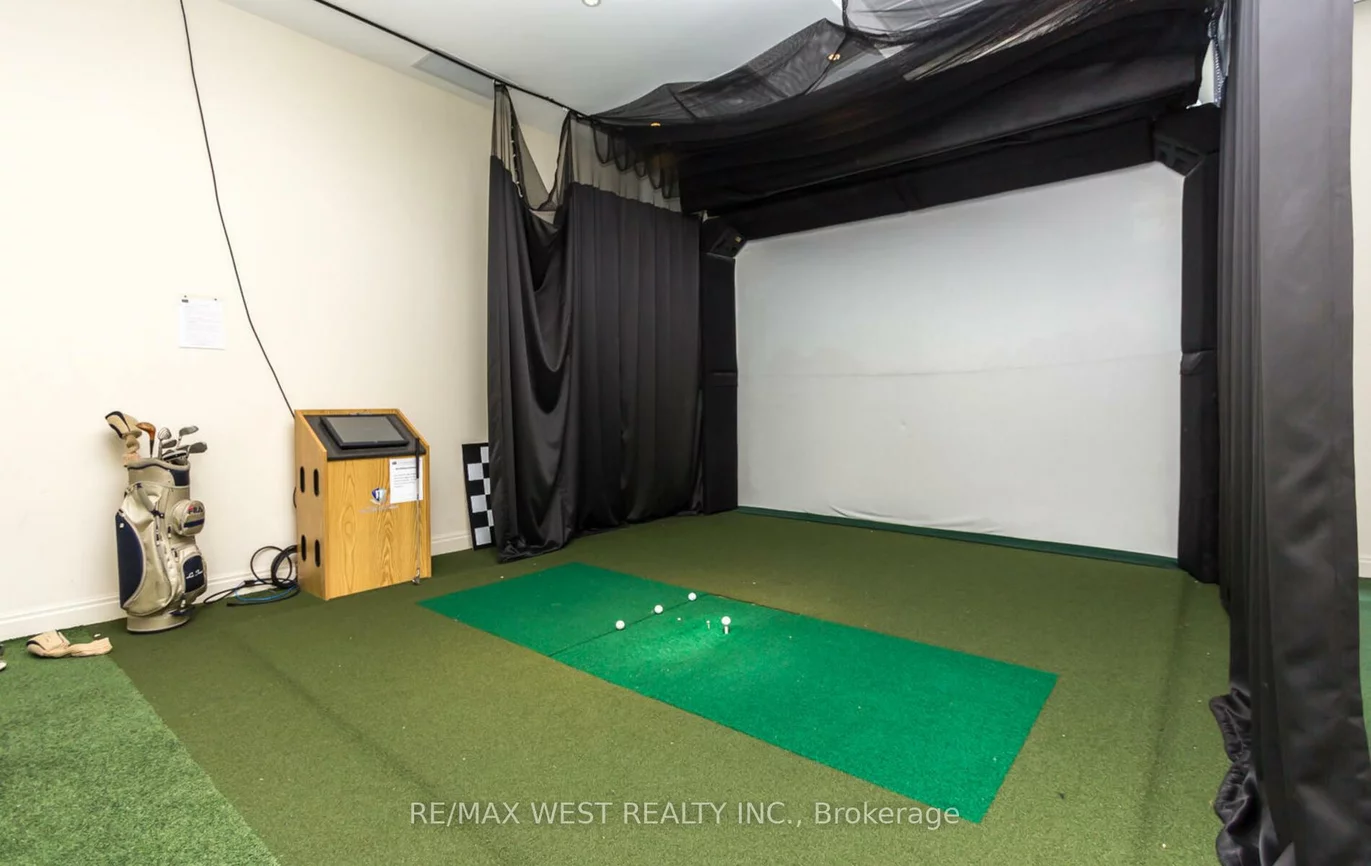385, Prince Of Wales, City Centre, Mississauga