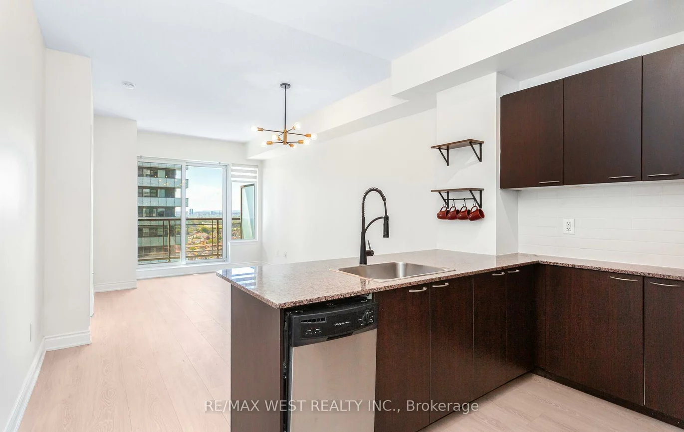 385, Prince Of Wales, City Centre, Mississauga