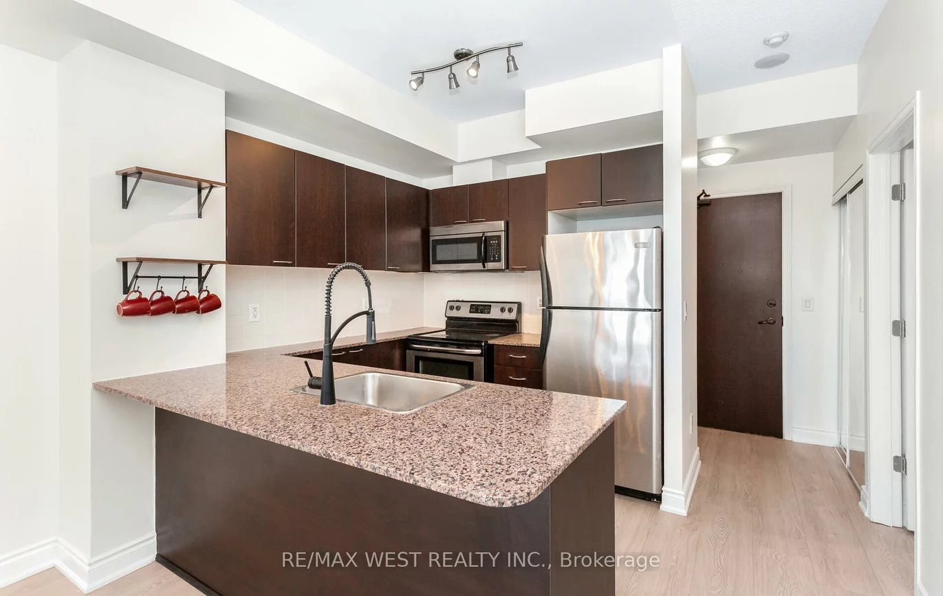 385, Prince Of Wales, City Centre, Mississauga