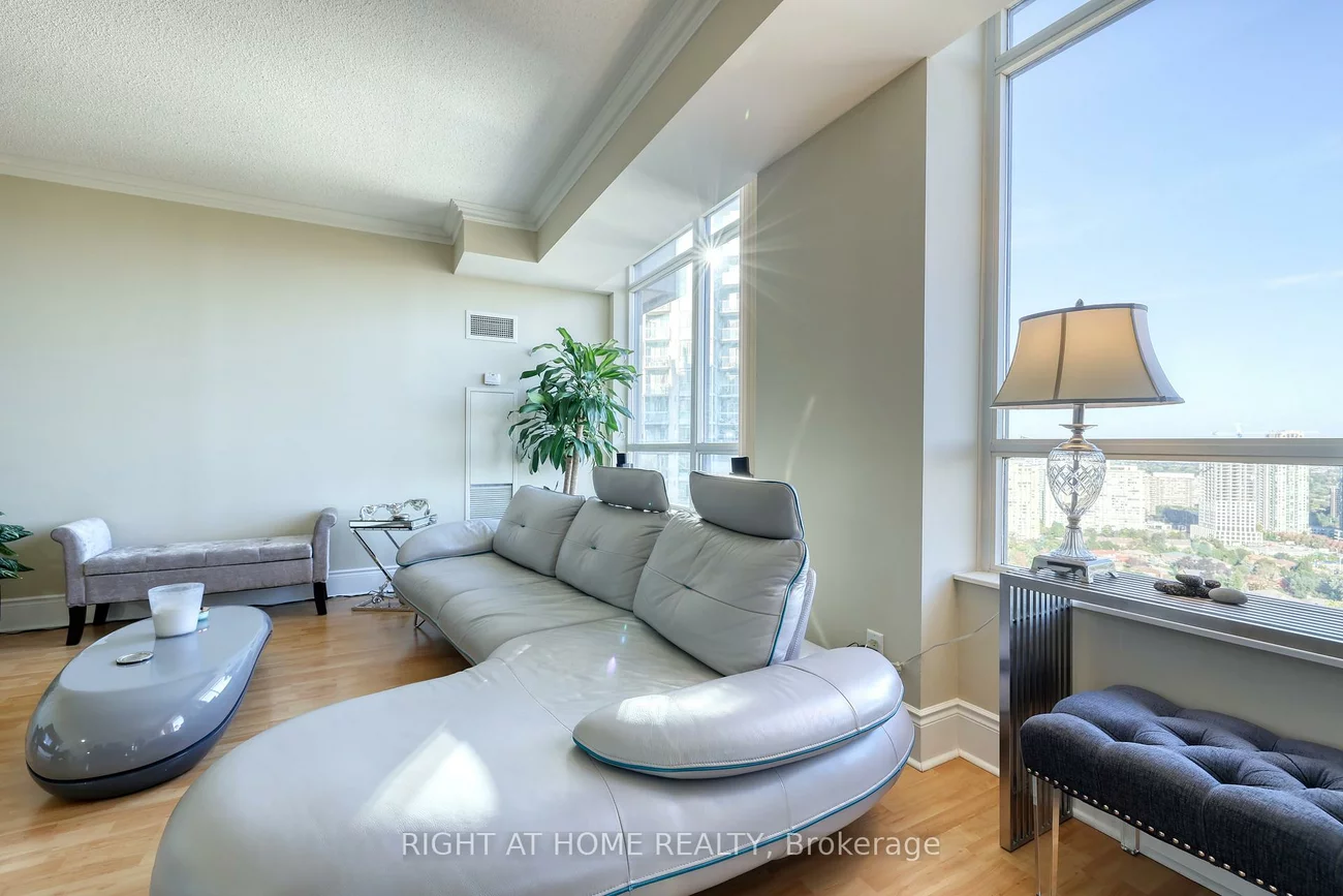3880, Duke Of York, City Centre, Mississauga
