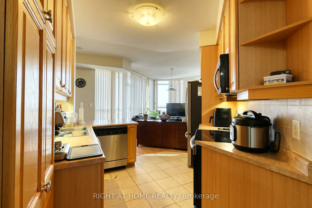 3880, Duke Of York, City Centre, Mississauga