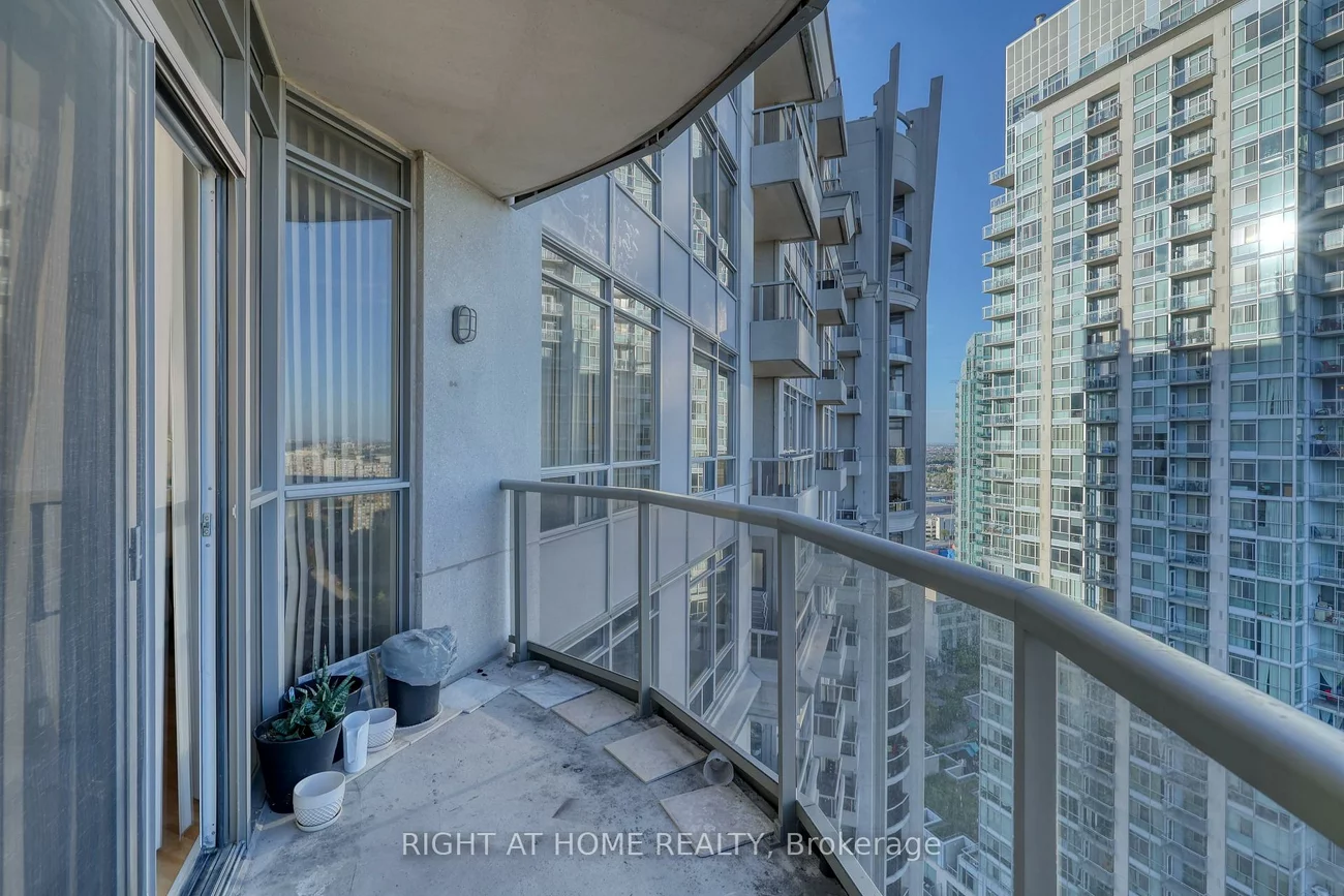 3880, Duke Of York, City Centre, Mississauga