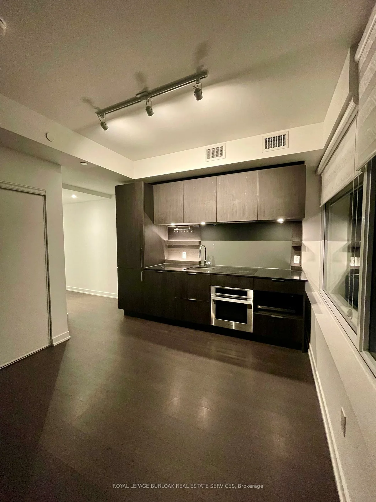 28, Ann, Port Credit, Mississauga