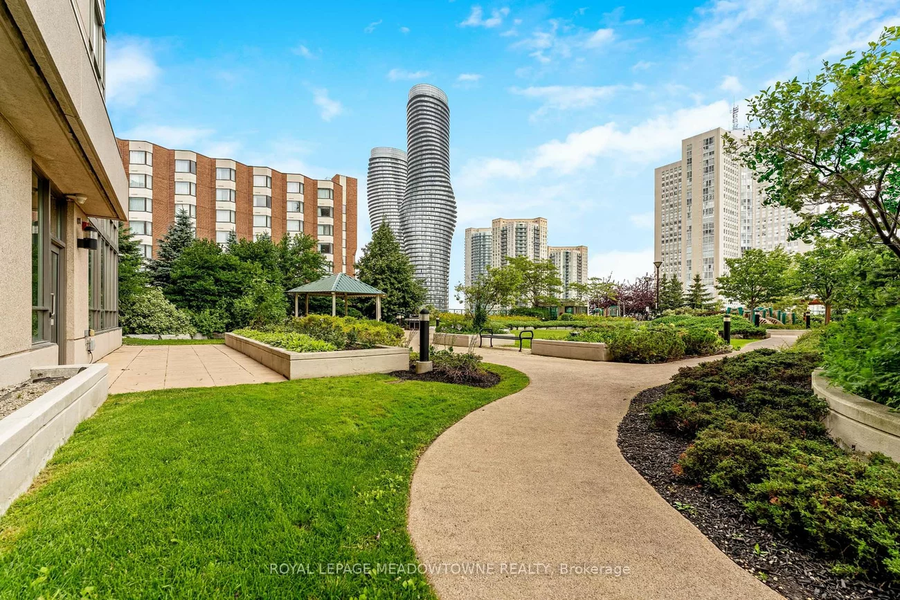 208, Enfield, City Centre, Mississauga