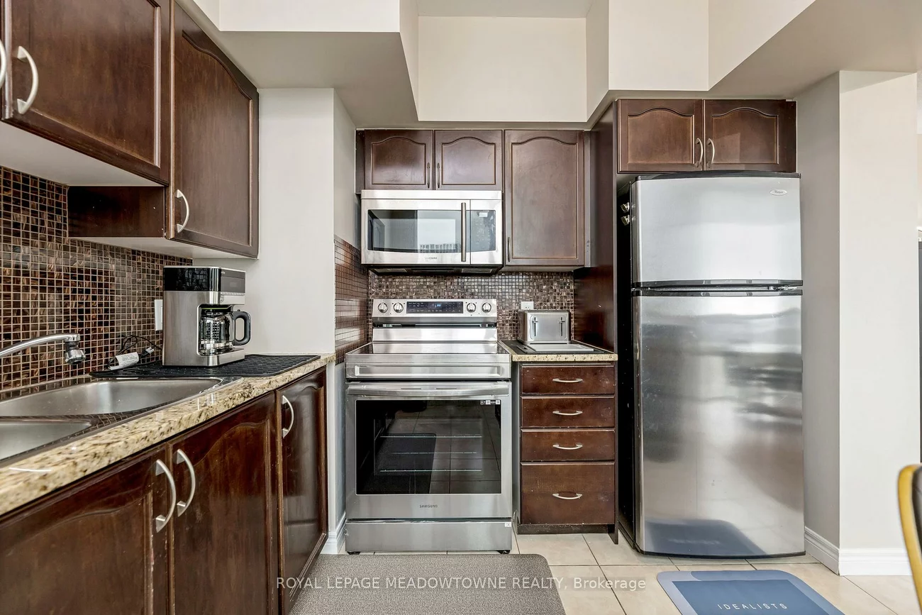 208, Enfield, City Centre, Mississauga