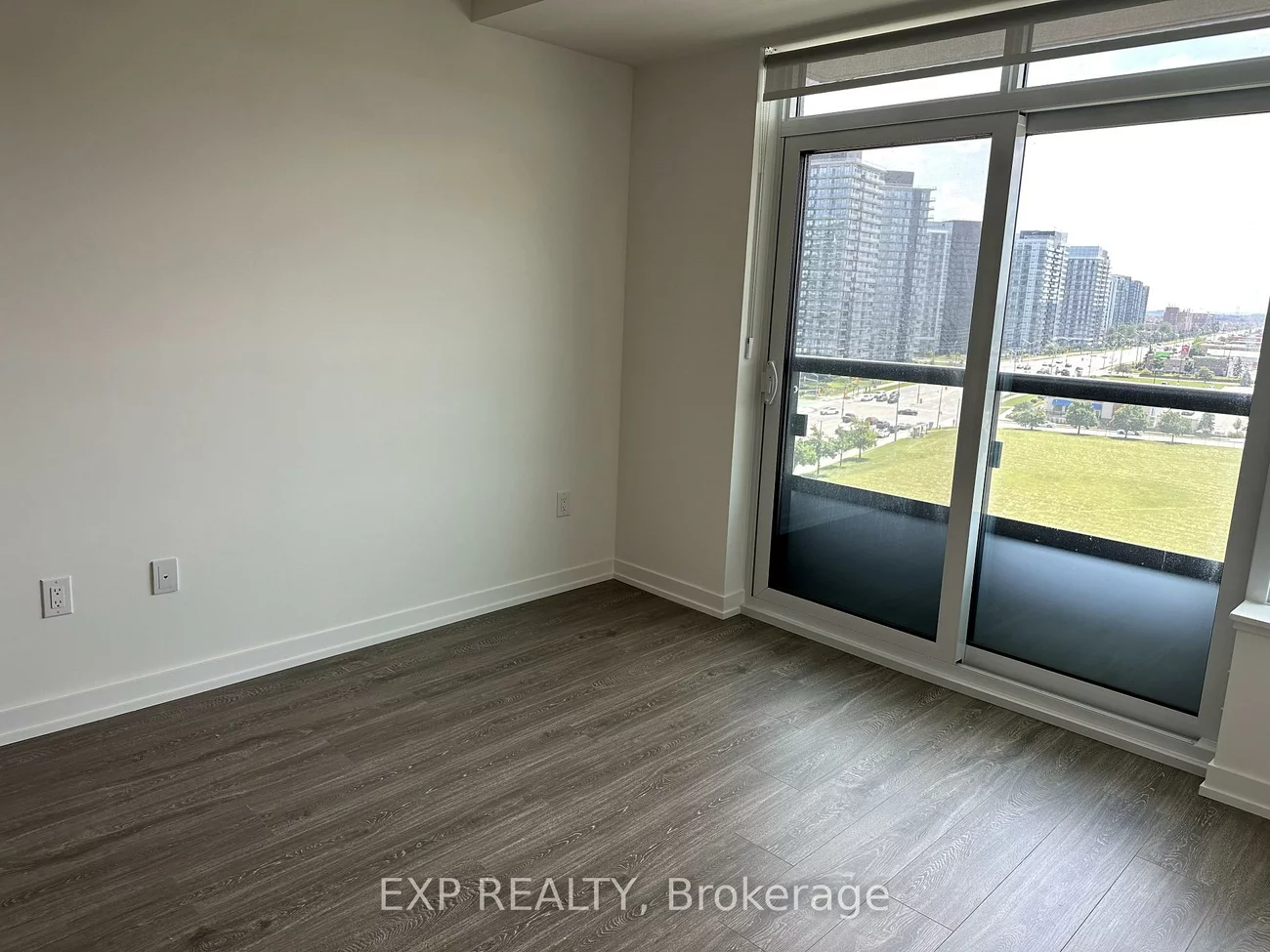 2485, Eglinton, Central Erin Mills, Mississauga