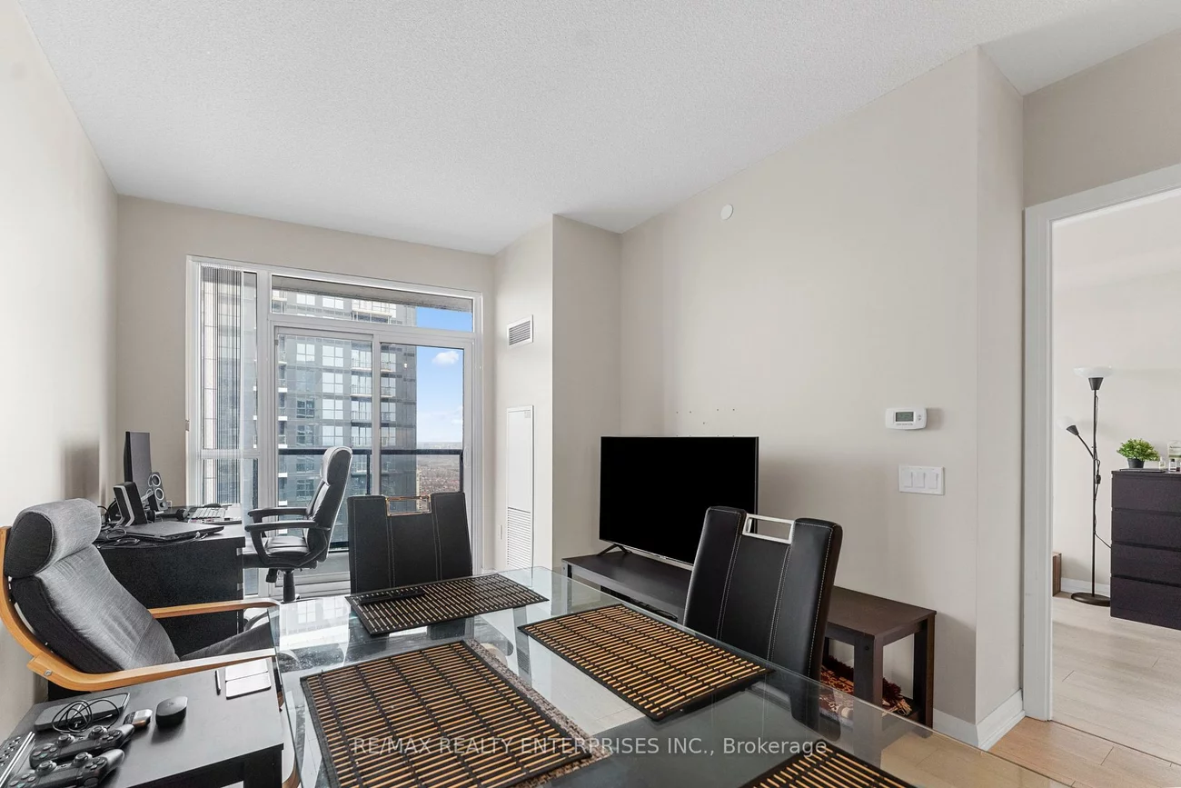 35, Watergarden, Hurontario, Mississauga