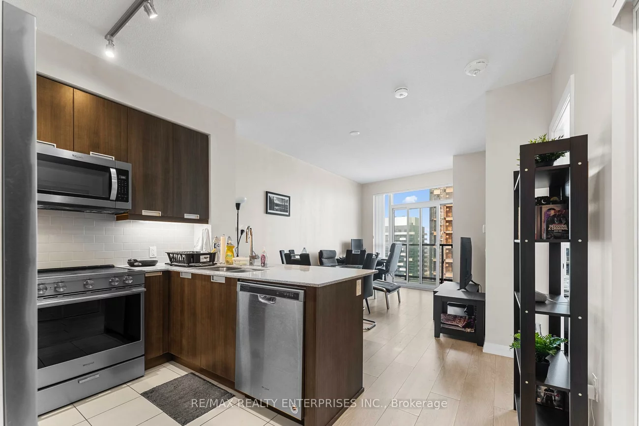 35, Watergarden, Hurontario, Mississauga