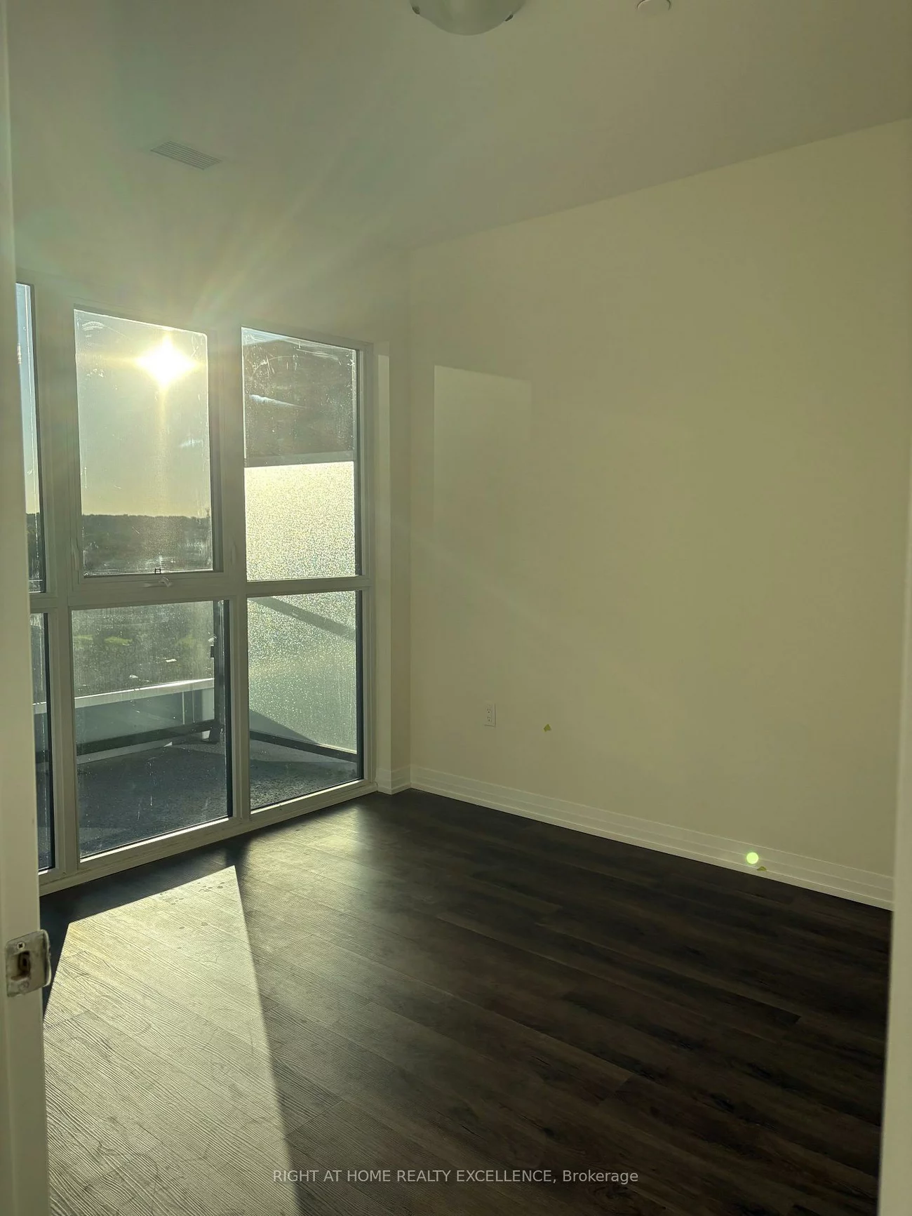 15, Watergarden, Hurontario, Mississauga