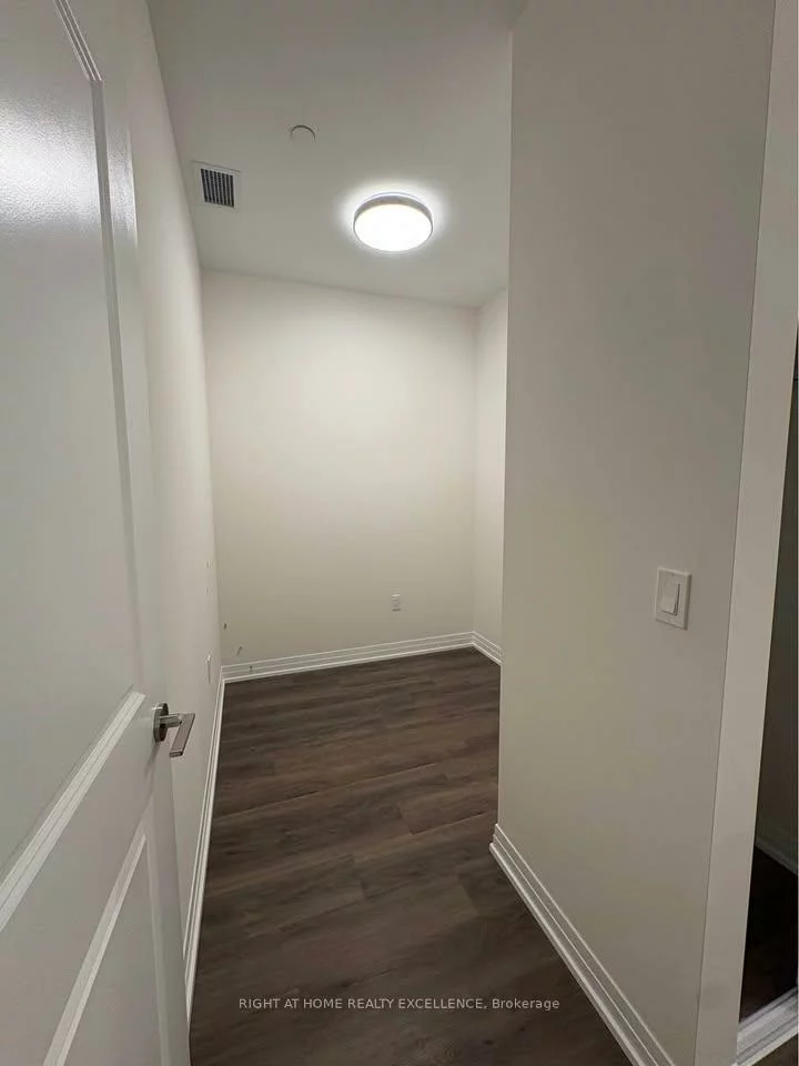 15, Watergarden, Hurontario, Mississauga